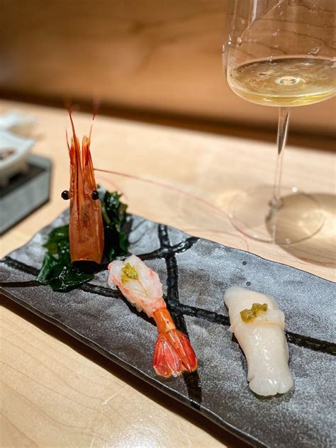 Ootoro Sushi is a new restaurant in Little Tokyo that offers fatty tuna, lobster, Kobe beef and other kinds of premium seafood for nigiri and donburi. . Ootoro little tokyo